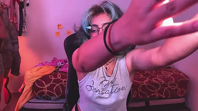 Snapshot of Andrewpetrikov_ chatting on 09-29-25, 02:00 Andrewpetrikov online show from 09-29-25, 02:00