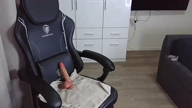 Milo9210 online show from 10-05-25, 10:18