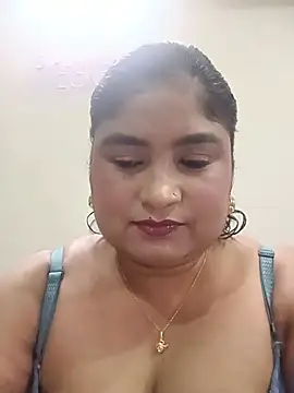 Snapshot of hornyriyanka chatting on 07-13-26, 02:25 hornyriyanka online show from 07-13-26, 02:25