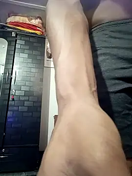 Snapshot of zebba12 chatting on 10-21-25, 02:23 zebba12 online show from 10-21-25, 02:23