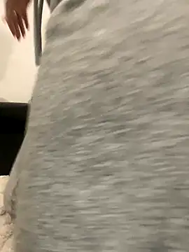 Snapshot of Aliyatantrique24 chatting on 11-12-25, 04:13 Aliyatantrique24 online show from 11-12-25, 04:13