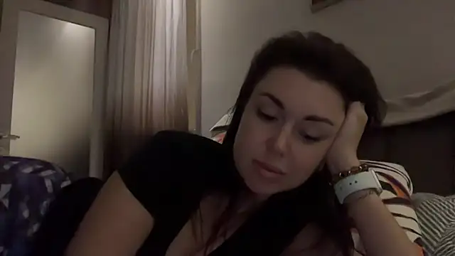 Snapshot of Gilin1 chatting on 11-03-25, 07:37 Gilin1 online show from 11-03-25, 07:37