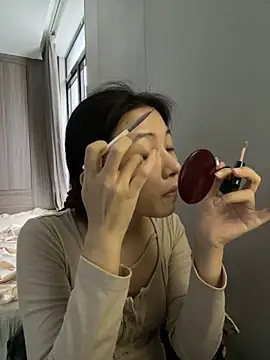 haiyan125216 online show from 10-25-25, 06:32