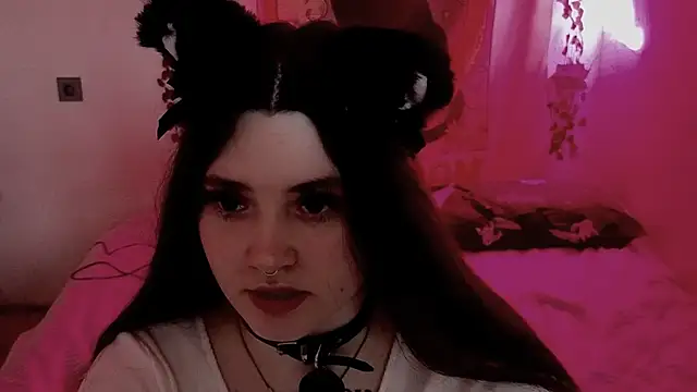 Snapshot of mirana_blade chatting on 10-18-25, 05:43 mirana blade online show from 10-18-25, 05:43