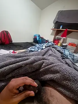 Snapshot of uratre chatting on 12-17-25, 05:30 uratre online show from 12-17-25, 05:30