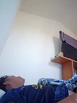 Snapshot of uratre chatting on 01-12-26, 06:35 uratre online show from 01-12-26, 06:35