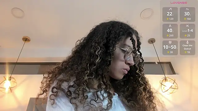 Hanna Cornee  online show from 09-18-25, 01:46