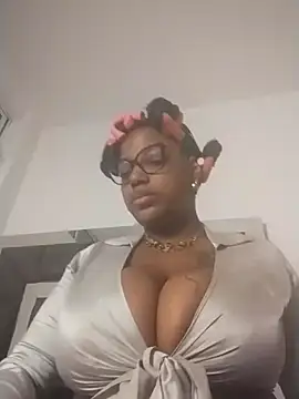 SheilaCoopers  online show from 03-26-26, 10:43