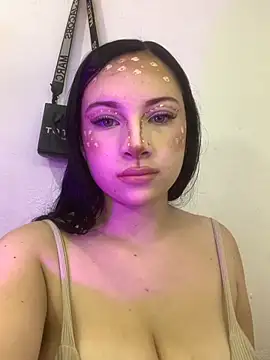 cloe weiss online show from 10-27-25, 02:10