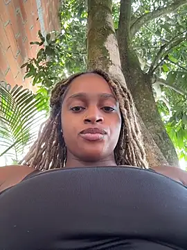 Snapshot of darle_volant chatting on 07-15-26, 07:30 darle volant online show from 07-15-26, 07:30