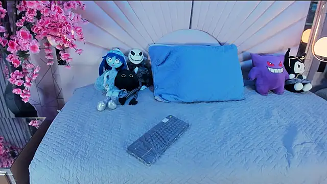 VesperVelvet online show from 03-24-26, 04:50