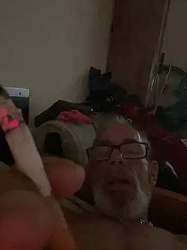 Snapshot of crisfootlicker chatting on 08-03-26, 01:49 crisfootlicker online show from 08-03-26, 01:49