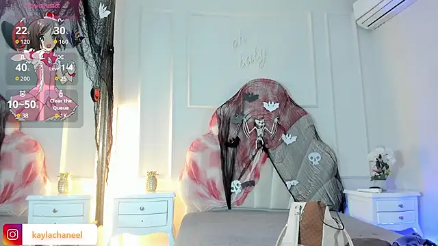 Kaylachannell online show from 10-30-25, 03:41