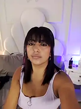 Snapshot of Kaylachannell chatting on 07-10-26, 03:33 Kaylachannell online show from 07-10-26, 03:33