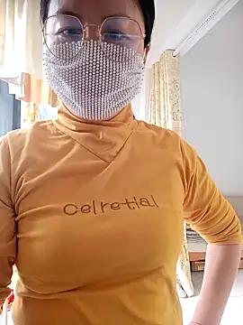 chengcheng12 online show from 12-18-25, 01:11