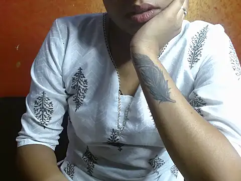 Ponds beauty online show from 04-30-26, 07:14