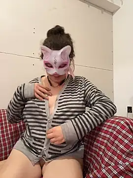 Snapshot of Lucy_YupiSweet chatting on 03-04-26, 07:36 Lucy YupiSweet online show from 03-04-26, 07:36