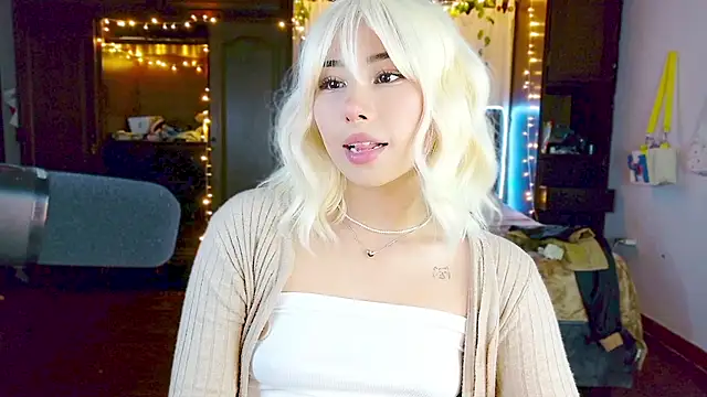 Snapshot of Shisuku_Sophi chatting on 02-07-26, 03:54 Shisuku Sophi online show from 02-07-26, 03:54