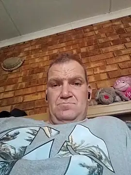 Snapshot of wallacelegend chatting on 11-04-25, 01:43 wallacelegend online show from 11-04-25, 01:43