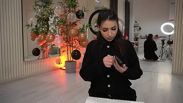 EmmaBlanco online show from 11-14-25, 08:18