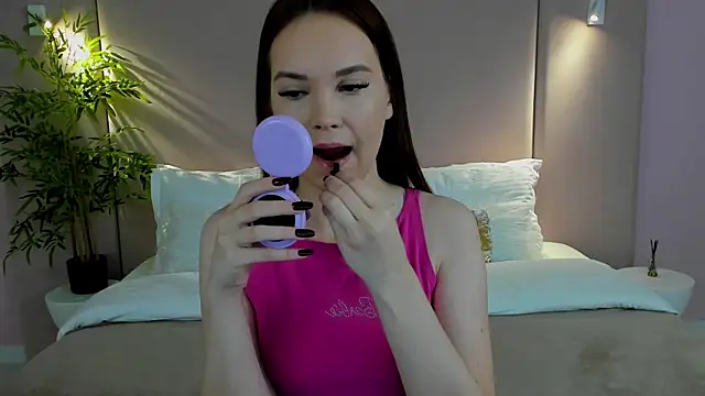KiraHolli online show from 10-07-25, 03:04