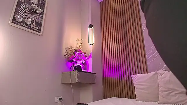 Snapshot of biancaa_18 chatting on 04-21-26, 07:28 biancaa 18 online show from 04-21-26, 07:28
