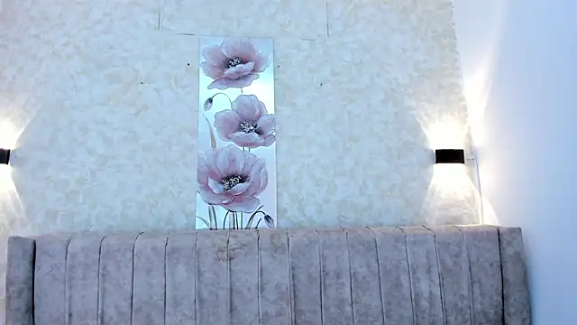 thamiina  online show from 03-17-26, 06:55