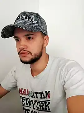 Snapshot of Gerduk chatting on 09-19-25, 04:40 Gerduk online show from 09-19-25, 04:40