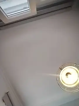 sarahpearlx online show from 10-31-25, 04:30