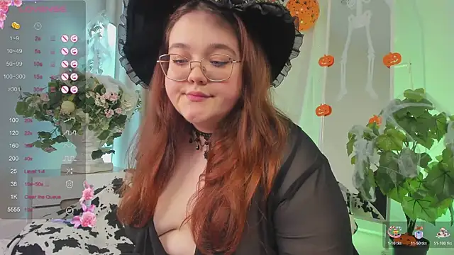 Neko Moor online show from 10-30-25, 08:42