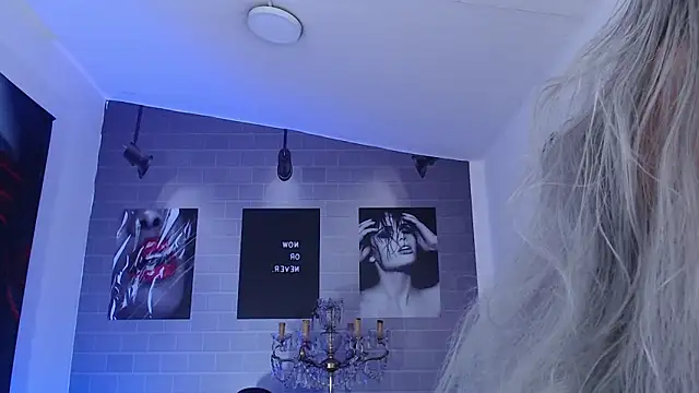 Snapshot of aleesha_cameron02 chatting on 12-14-25, 12:10 aleesha cameron02 online show from 12-14-25, 12:10