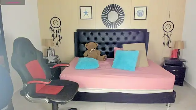 LolaVillalobos online show from 05-27-26, 11:40