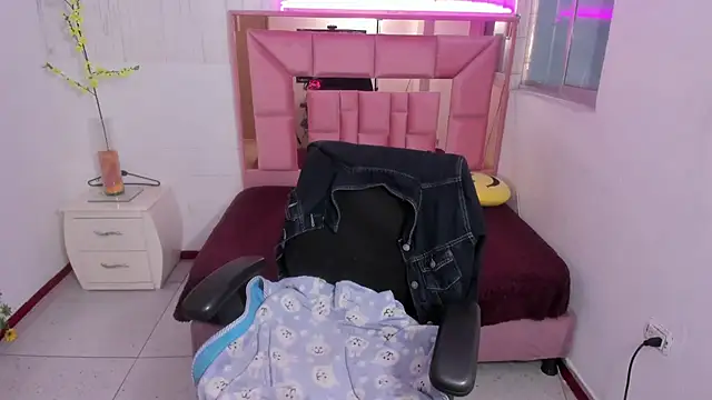 anna moon11 online show from 04-01-26, 08:06