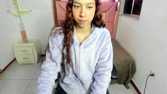 Snapshot of anna_moon11 chatting on 05-14-26, 03:46 anna moon11 online show from 05-14-26, 03:46