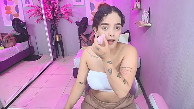 Maggy t18 online show from 05-21-26, 03:35