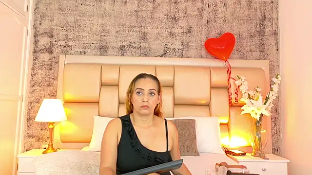 Edna Copper online show from 02-15-26, 04:31