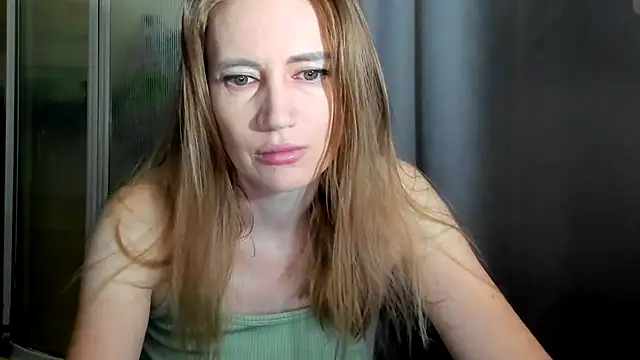 Snapshot of JessFoxxx chatting on 05-28-26, 02:09 JessFoxxx online show from 05-28-26, 02:09