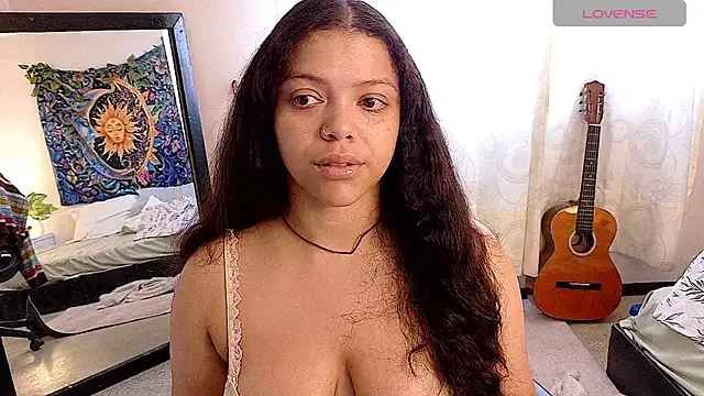Snapshot of Amanda_sweet chatting on 07-07-26, 02:21 Amanda sweet online show from 07-07-26, 02:21