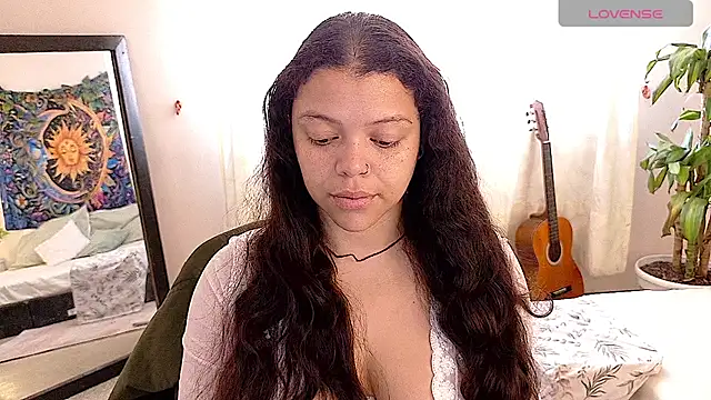 Snapshot of Amanda_sweet chatting on 07-13-26, 01:47 Amanda sweet online show from 07-13-26, 01:47