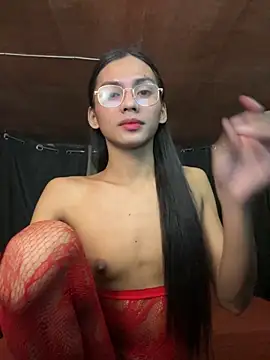 Snapshot of Ur_latinahotpaprika chatting on 10-11-25, 04:38 Ur latinahotpaprika online show from 10-11-25, 04:38