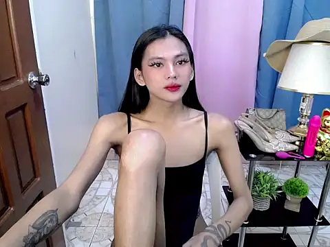 Ur latinahotpaprika online show from 04-29-26, 11:25