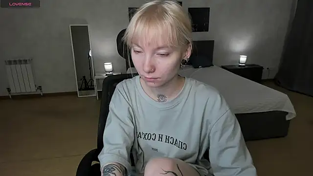 tattoo art baby online show from 11-28-25, 01:19