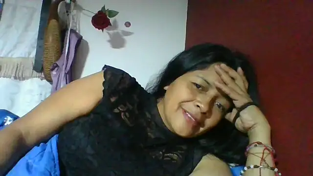 Snapshot of DianaOchoa_ chatting on 04-22-26, 09:33 DianaOchoa online show from 04-22-26, 09:33