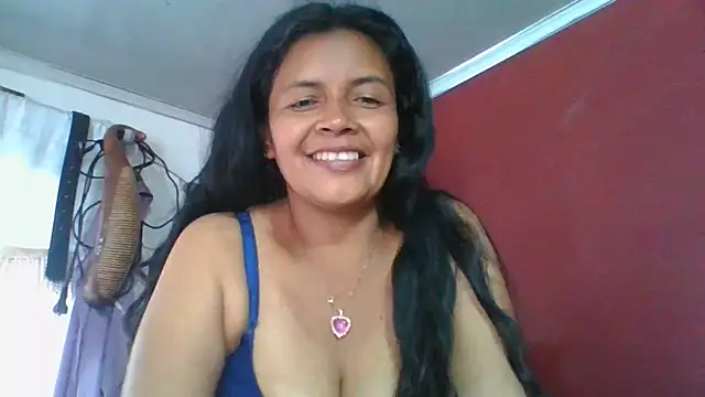 Snapshot of DianaOchoa_ chatting on 04-24-26, 08:44 DianaOchoa online show from 04-24-26, 08:44