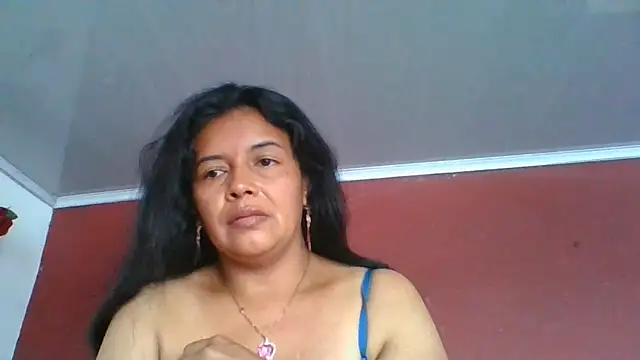 Snapshot of DianaOchoa_ chatting on 06-19-26, 08:34 DianaOchoa online show from 06-19-26, 08:34
