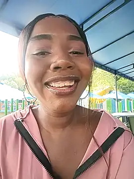 Snapshot of Eva_Johnss chatting on 05-12-26, 02:25 Eva Johnss online show from 05-12-26, 02:25