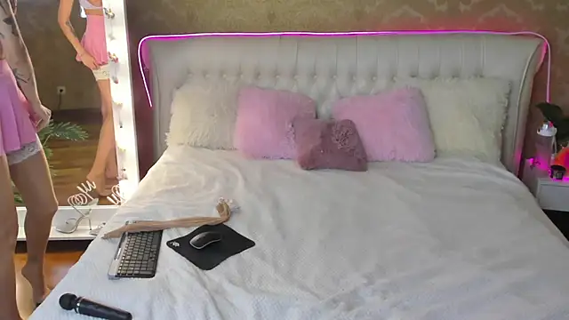 RosieBlossom online show from 09-16-25, 05:25