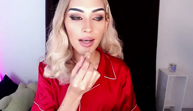 Alicegreenexx online show from 06-18-26, 05:06