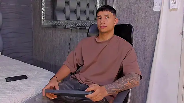 jaze bradley online show from 11-13-25, 11:31