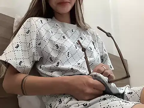 Min sara69 online show from 10-13-25, 02:44